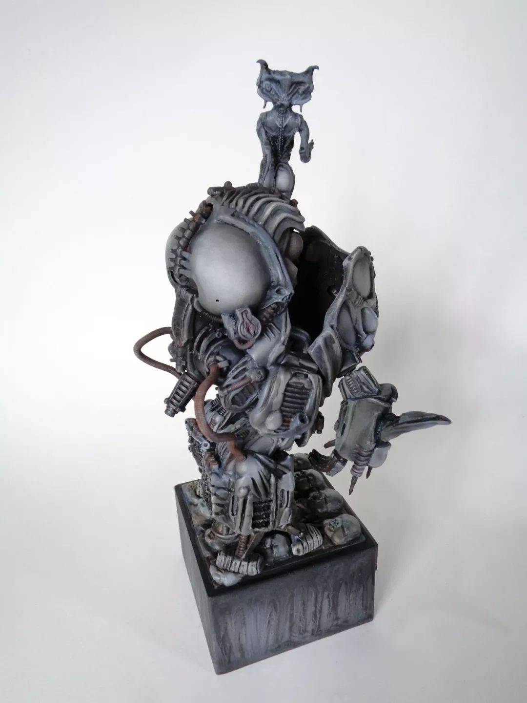 幸福的梦魇拥抱黑暗致敬异形之父hrgiger