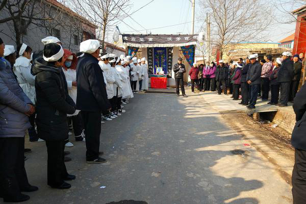 探秘:网红城市老成都的葬礼习俗"打丧火"