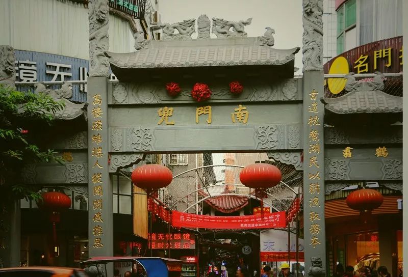 时代百货,闽东大广场,南门兜可以说是南环路的标志.
