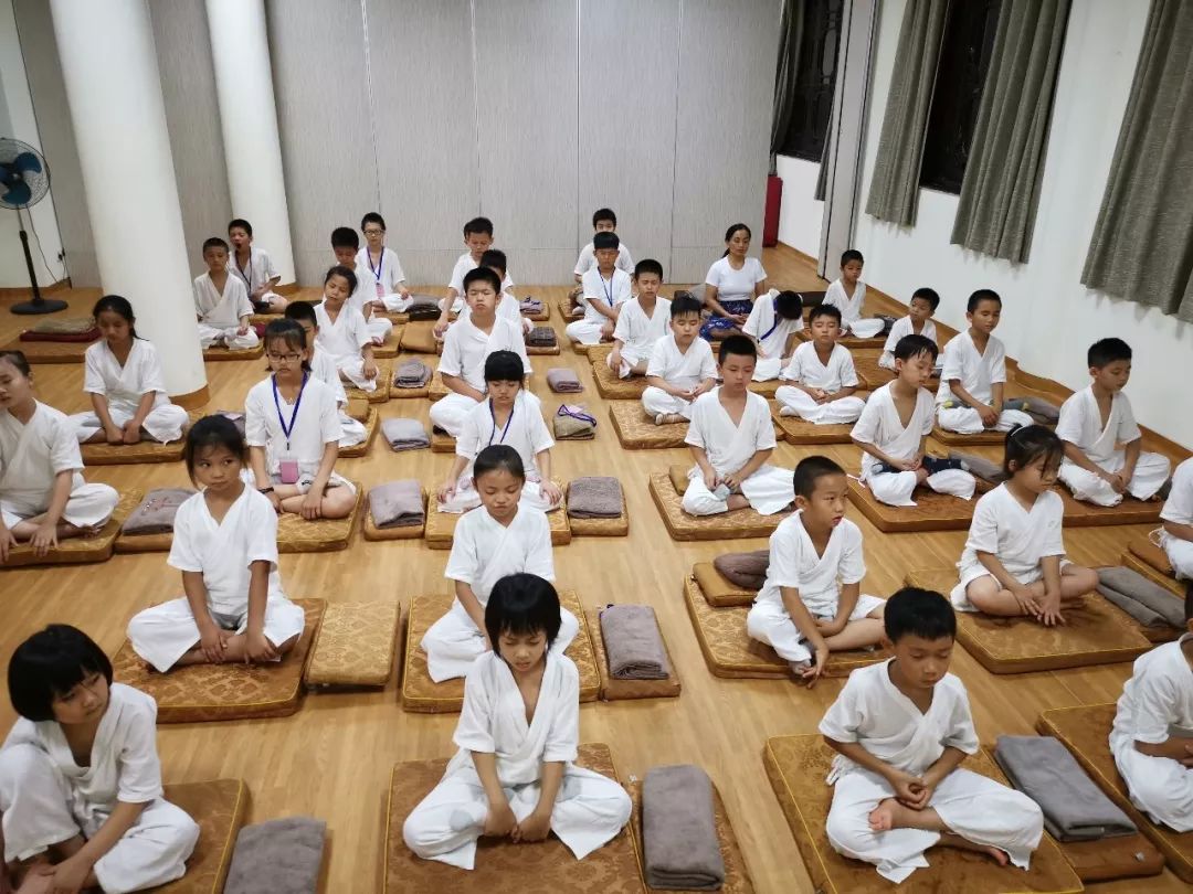 静定夏令营之美