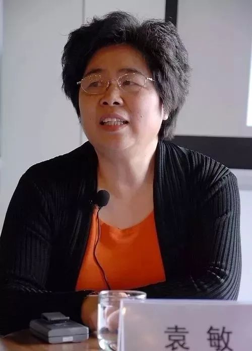 袁敏:此套丛书策划,原《江南》杂志主编.