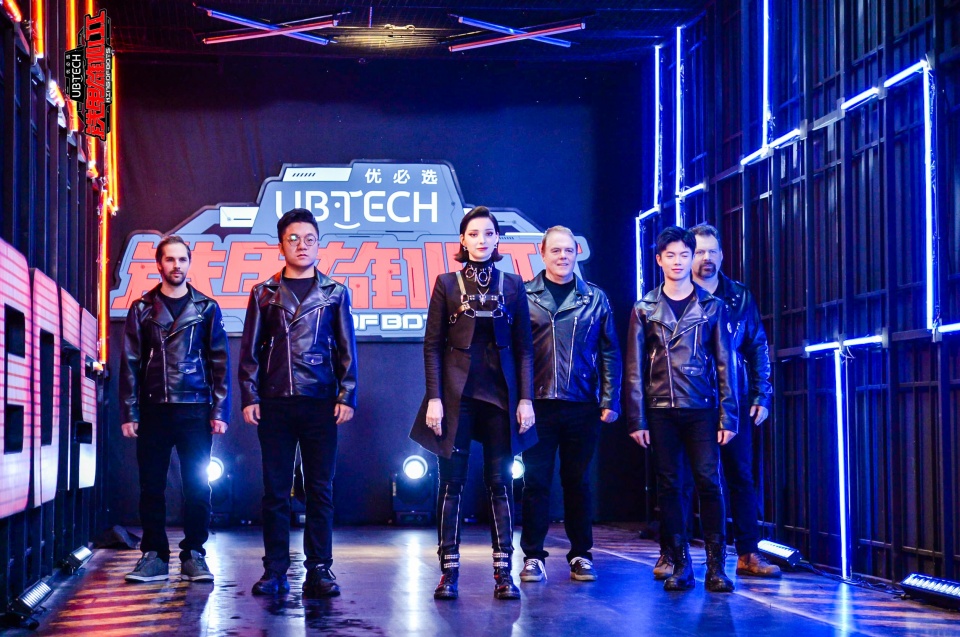 铁甲雄心第二季团战开启六大战队上演捉对比拼