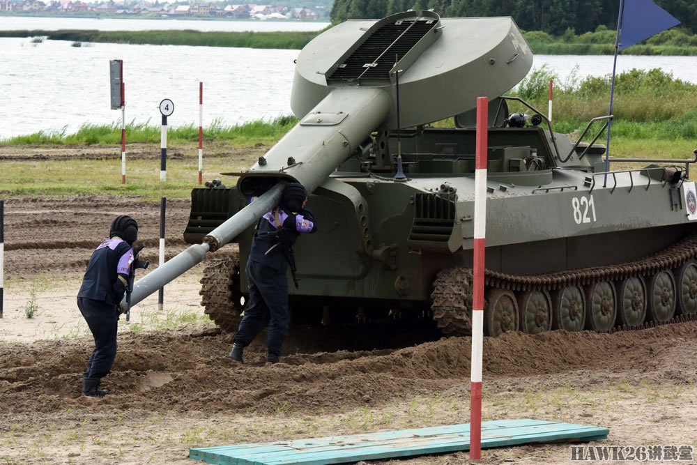 国际军事比赛工程方程赛开幕中国队获得小组第一晋级决赛