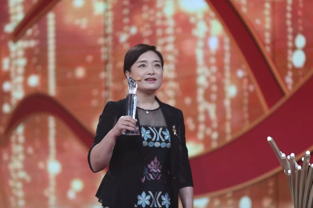 妇产荣誉北京妇产医院妇科微创中心主任段华荣获第七届首都十大健康