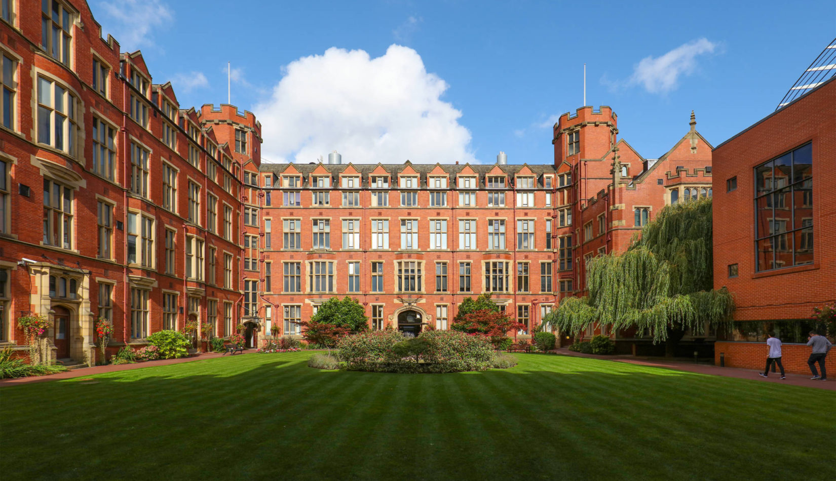 谢菲尔德大学(university of sheffield)位于英国谢菲尔德市,该校在