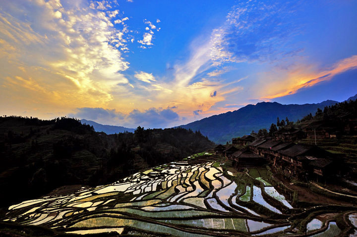 贵州加榜梯田壮观且秀丽是中国最好梯田之一