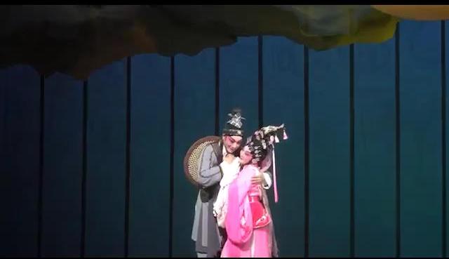 新编粤剧鹊桥会开演粤剧女神演绎织女仙气十足