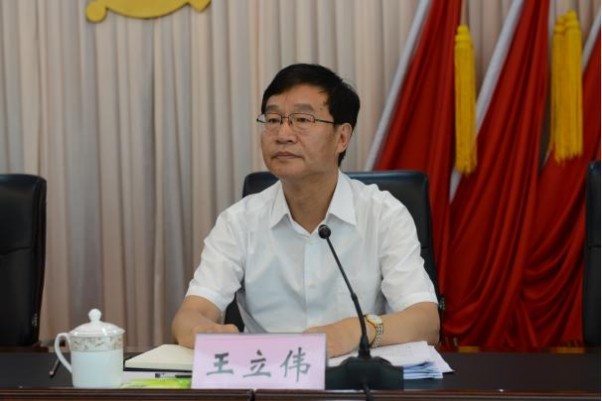 交口县新闻中心供图王立伟通报了全市全面巩固提升脱贫成果取得的阶段