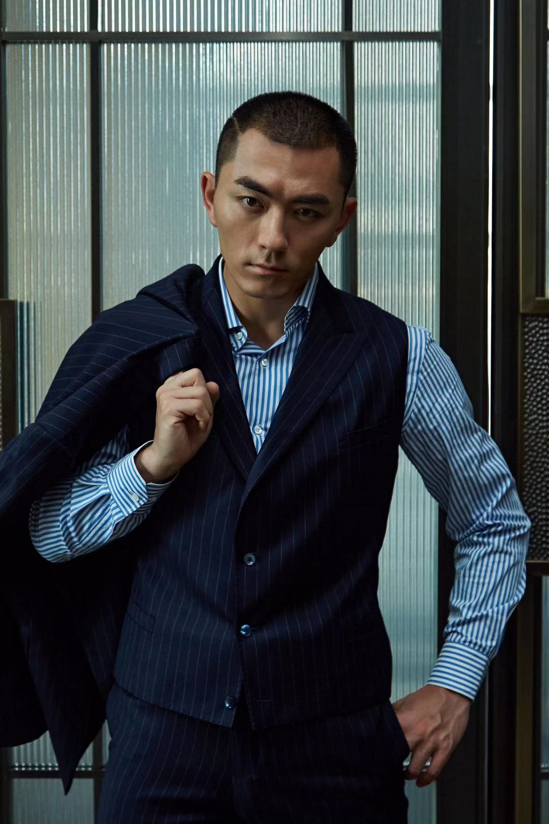 张宁江《铤而走险》重庆首映 方言热辣现场火爆