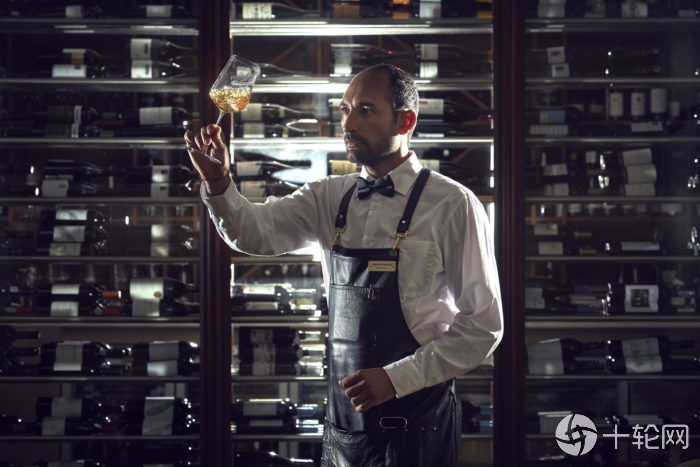 相当于威士忌的"指纹",敏感度甚至比专业品酒师更高