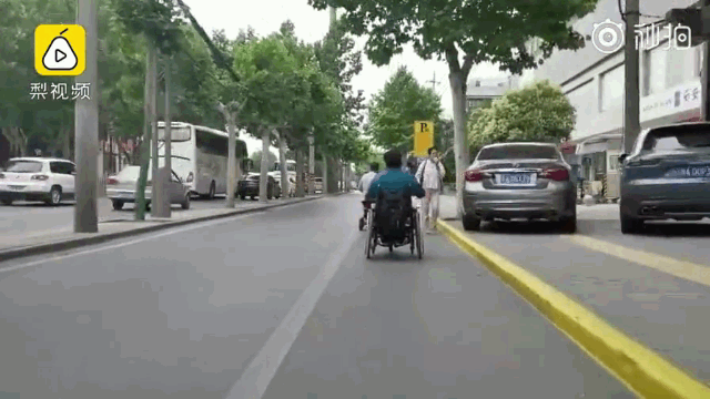点赞身残志坚西安轮椅哥每天10小时绘制无障碍地图