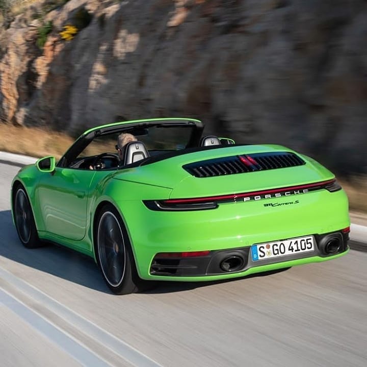 超个性的亮绿色保时捷911 carrera s cabriolet!