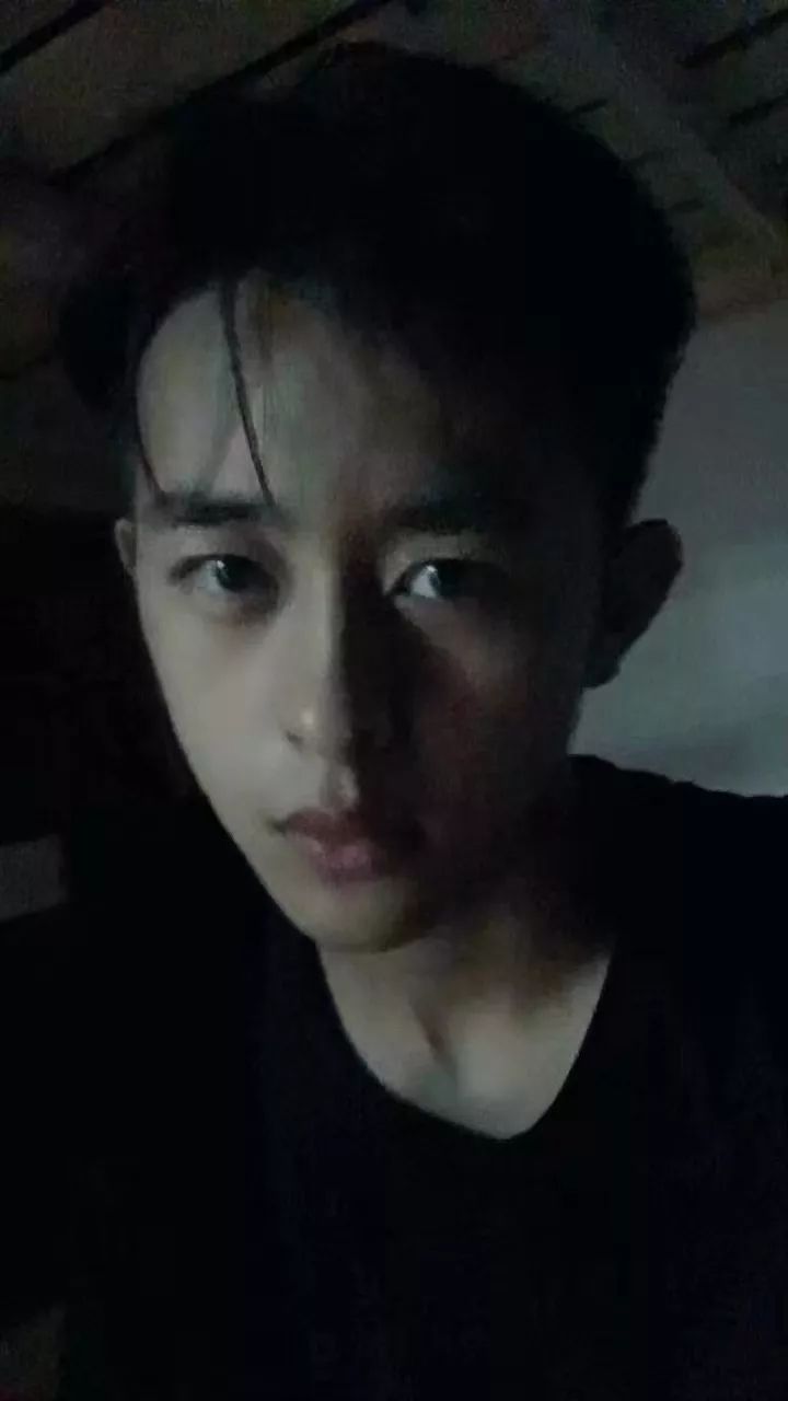 以子小弟王祖蓝对于来到华软,你有什么想说的:有点期待,有点担心自我