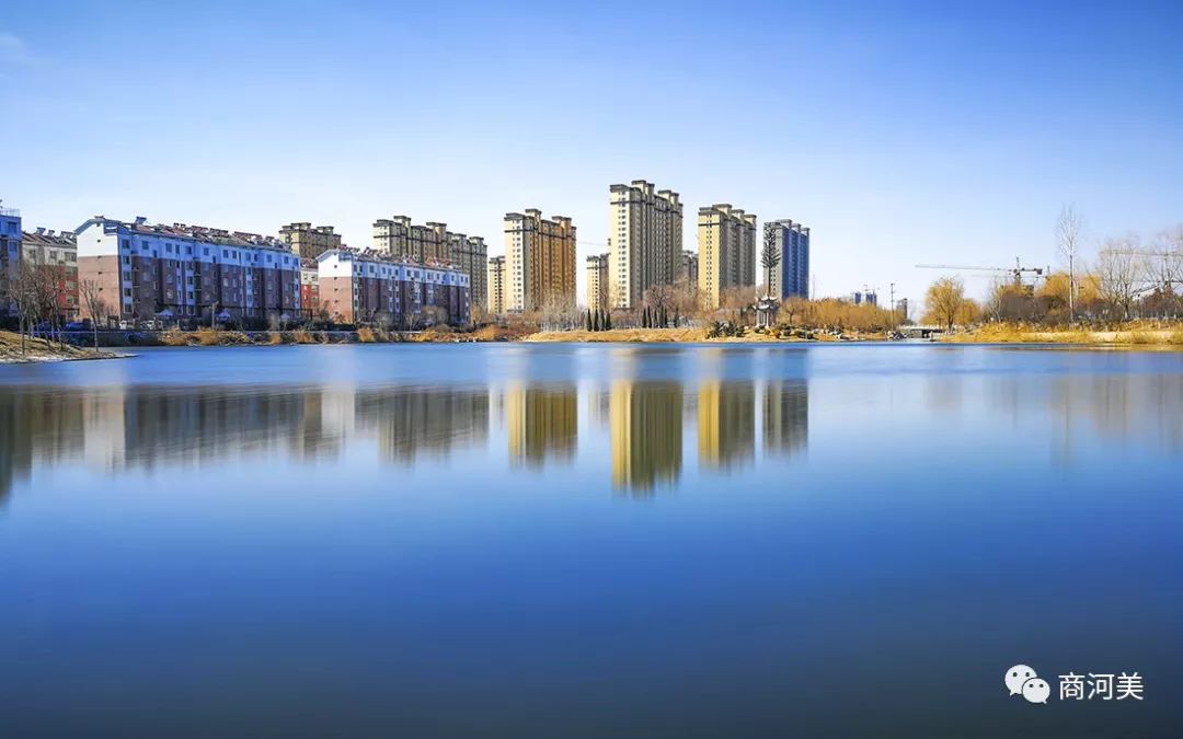 画卷千姿百态的城市小河文昌河