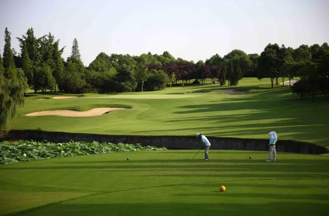 川投国际网球中心▽国家羽毛球训练基地▽双流谢菲联足球公园▽比赛