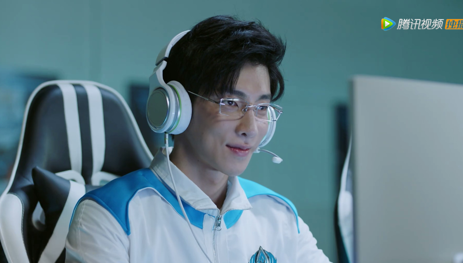 魏琛拉低兴欣下限乔一帆成为最后良心蓝雨战队无奈成陪练