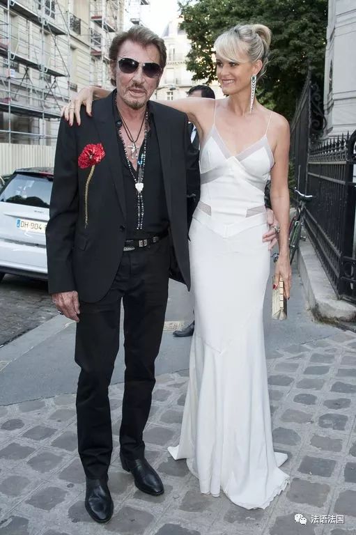 他是法国乐坛第一人娶了五任妻子唱片销量过亿他走了马克龙说全法国都