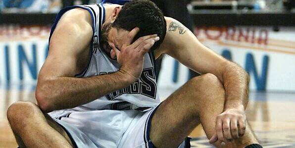 原创nba那些看一次乐一次的假摔!斯玛特真影帝,哈登之外还有高手