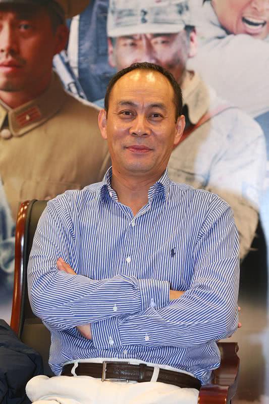 他们当中很多都不算特别的火,不过主演李幼斌现在的成就算是非常的高