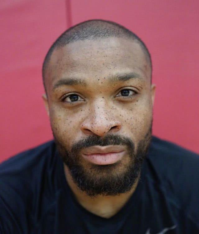 颜值在线美国男篮大头照来袭米切尔笑容灿烂塔克下次开美颜