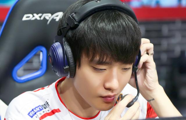 v5官宣"世界第一中单"otto加盟,we季后赛再现未知因素