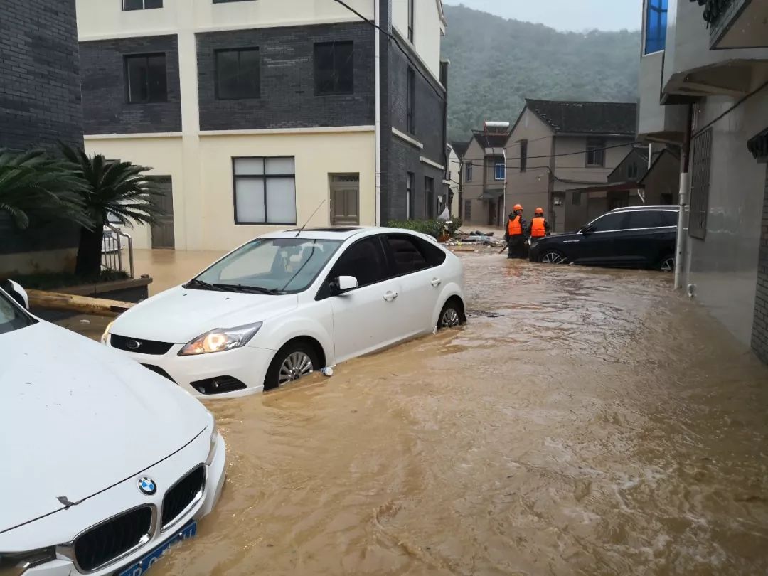 紧急提醒:宁波今天有暴雨到大暴雨!多条道路积水,尽量少出门!