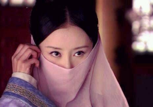 女星面纱遮脸,杨幂唐嫣刘诗诗赵丽颖迪丽热巴,你认出几个_蒙面