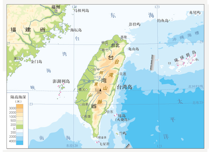 1,台湾海峡,是福建省与台湾省之间连通南海,东海的海峡,被称为"海上