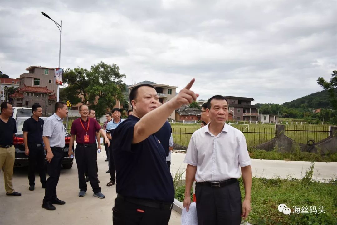 南安市人大常委會副主任陳文舉帶隊到碼頭鎮視察市政府2019年為民辦