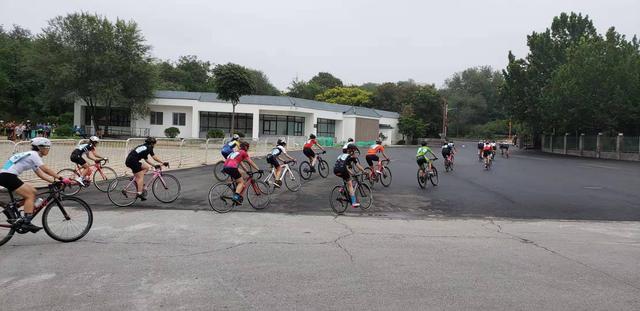 8月10日,2019年北京自行車聯賽第二站來到老山自行車體育公園,共有200