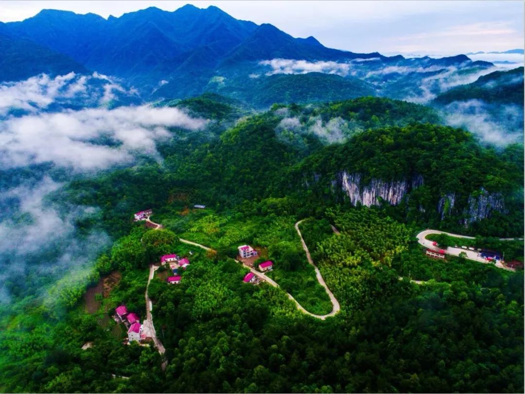 水墨汀溪农家乐怎么选?御荷山庄带你吃住玩透皖南川藏线
