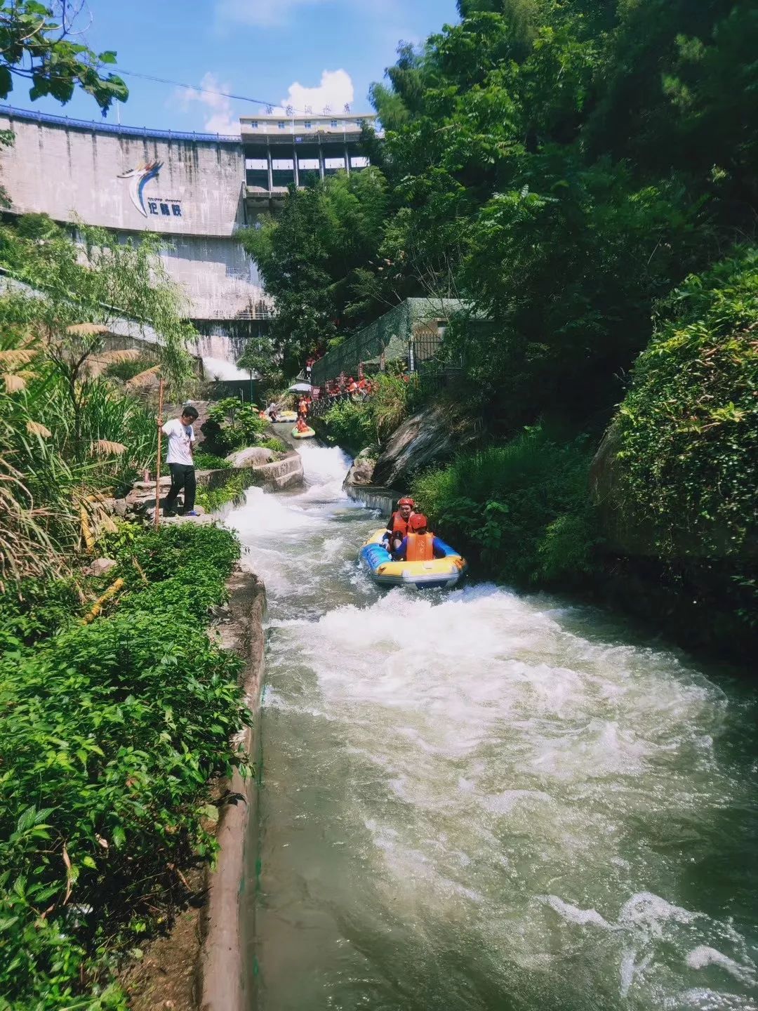 激流勇进!兰天集团海联二区沱龙峡漂流记