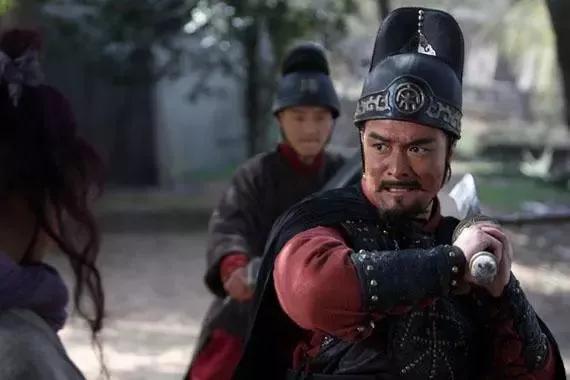 水浒最坑人的三把兵器,名字逼格很高,知道真相后很多人笑了_雷横