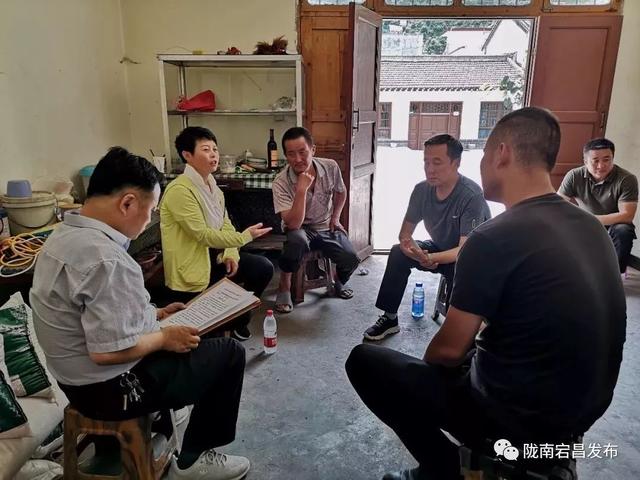 县委常委,宣传部长唐春梅检查指导"八月会战"工作县委常委,副县长