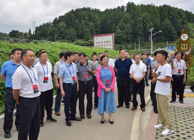 全省县乡人大规范化暨人大代表联络站建设经验交流会在遵义召开