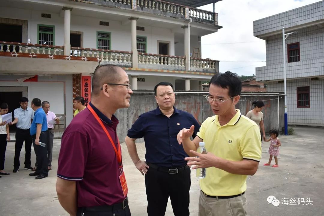 南安市人大常委會副主任陳文舉帶隊到碼頭鎮視察市政府2019年為民辦