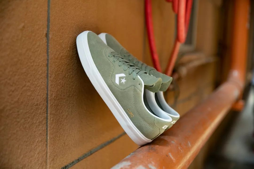 原谅我的迟到louielopezpro翡翠绿配色给你极致控板体验