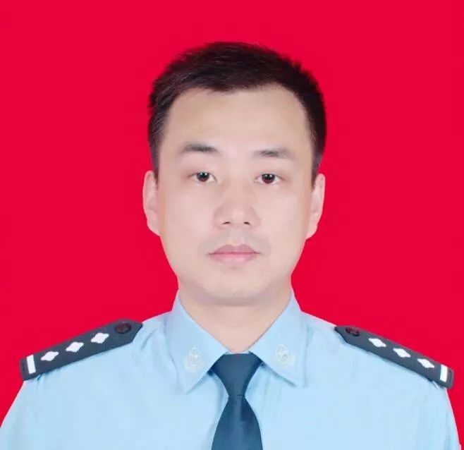 徐积烽,男,上犹县公安局东山派出所教导员.