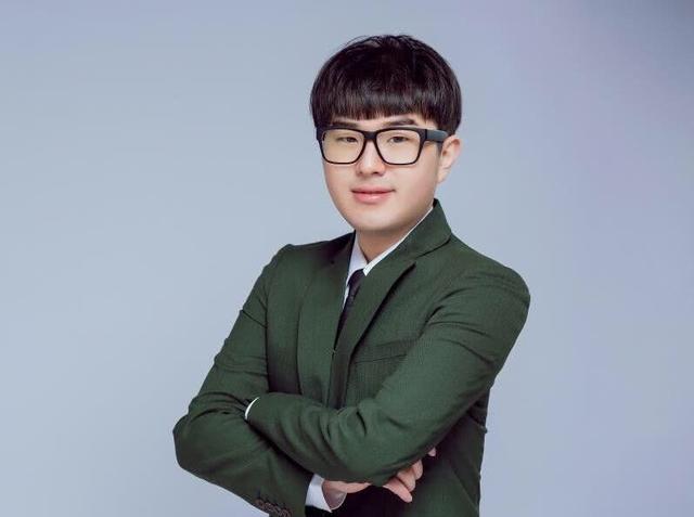 金灿毅请代练代打遮住摄像头玩网友肯定是他老婆