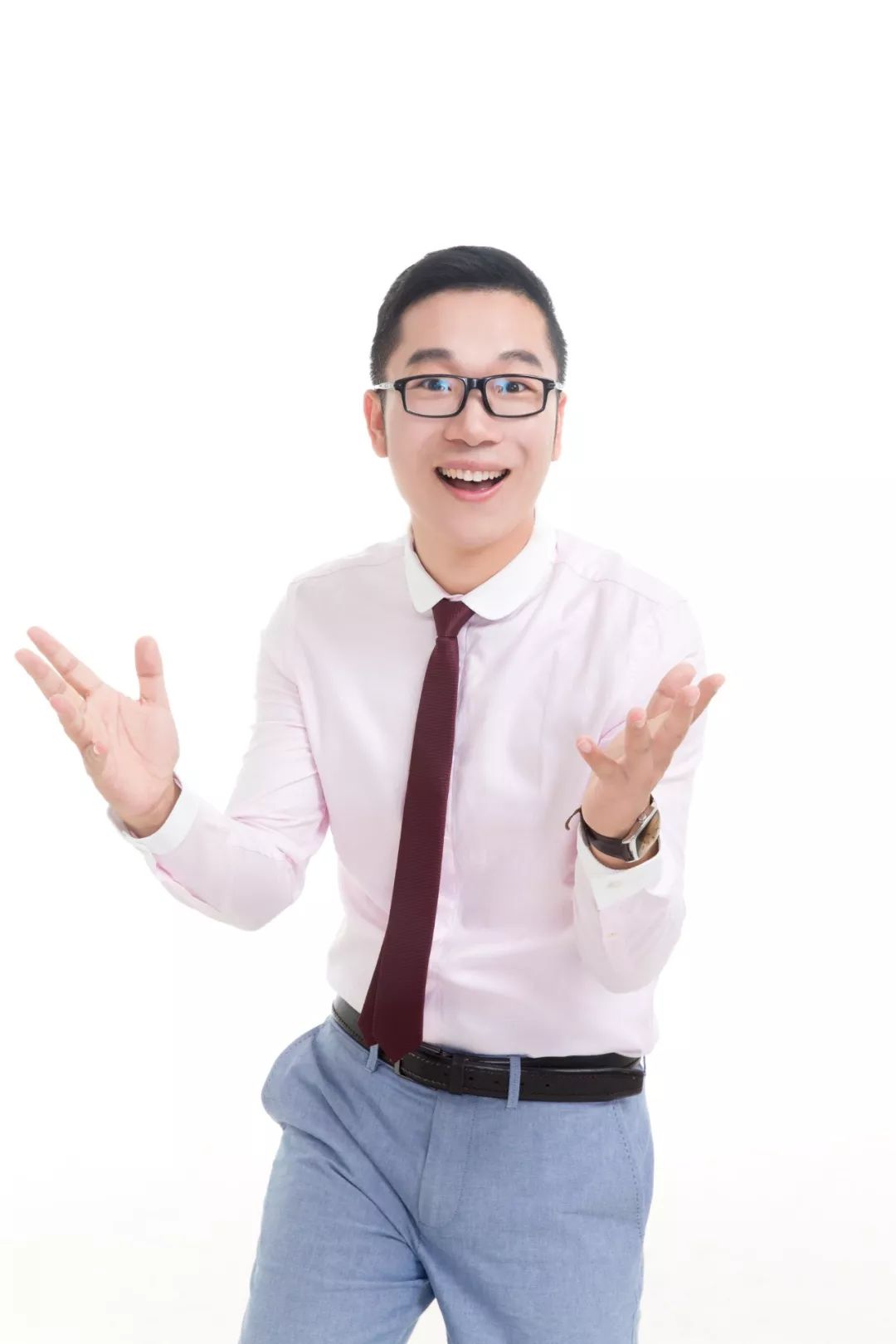 穿梭于东西方音乐文化世界,他就是形象如名字一样的主持人大帅哥哥