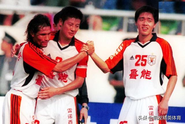 卡西与队长邵延杰和20岁的矫哲离开鲁能的卡西亚诺一度处在失业的状态