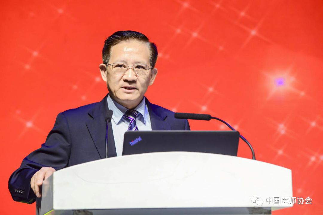 高血压防控的几代人齐聚一堂,90多岁的刘力生教授,80多岁的赵连友教授