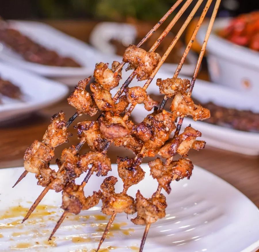 田螺煲送送送这家烧烤坊c位出道专治贵港老铁们的刁嘴巴