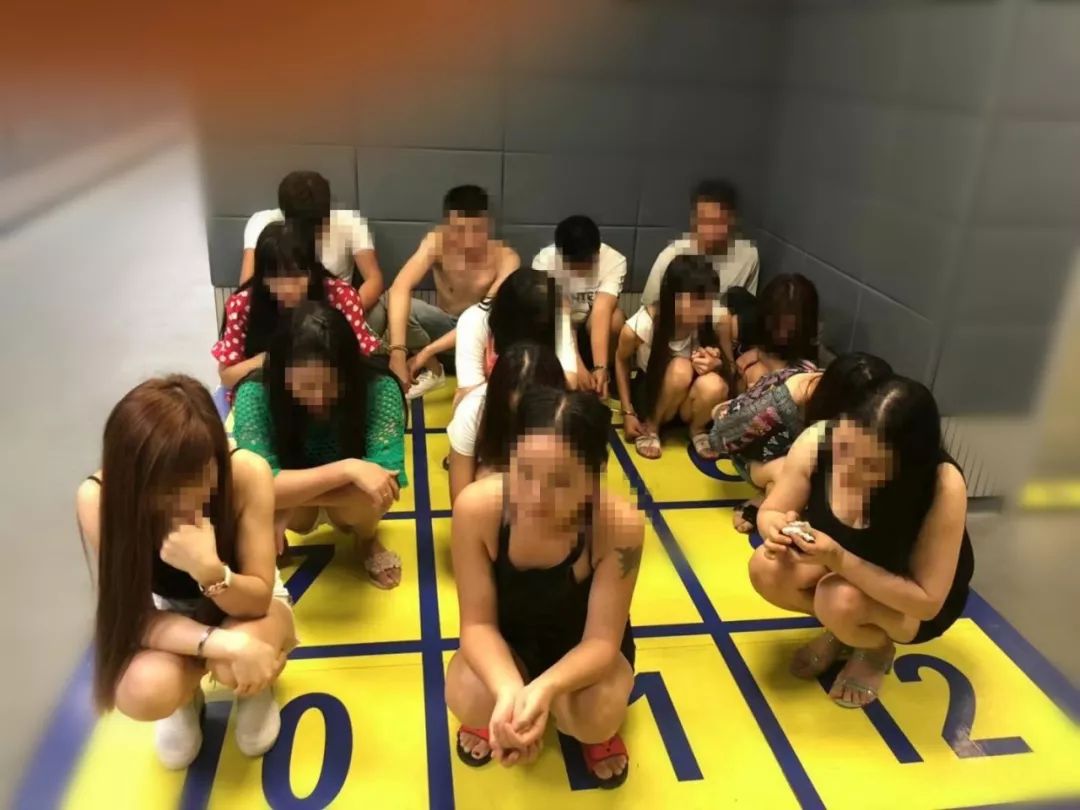 桂林某地一小巷子成卖淫窝点,美女起步价10元