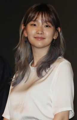 三时三餐女子篇开播 郑雨盛惊喜出演 名品演员沦落到挖土豆?_廉晶雅