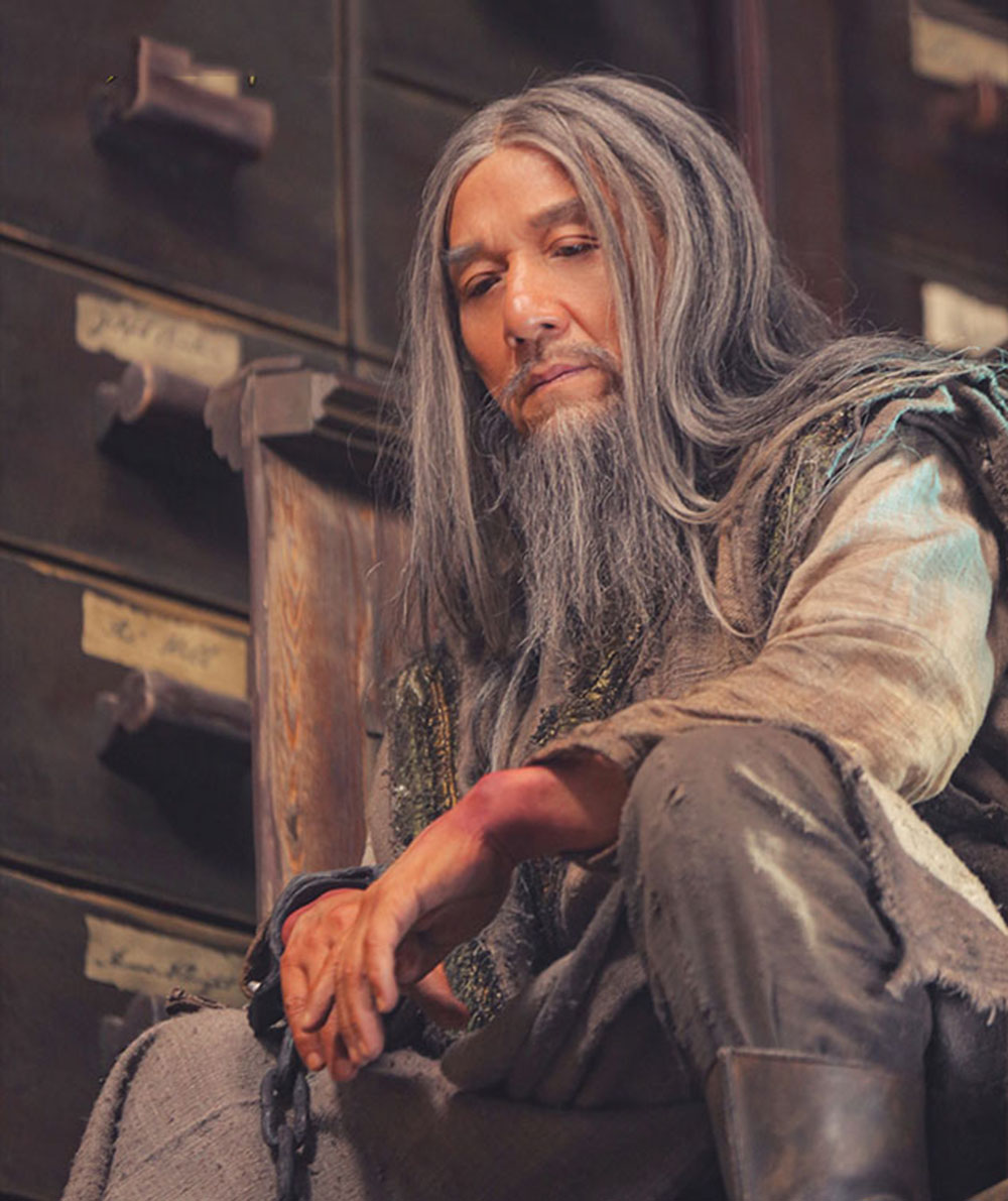 原创龙牌之谜发最强碰撞特辑成龙施瓦辛格正面交手危险重重