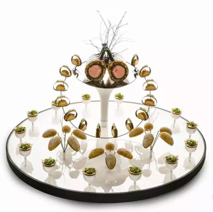 美食看欧洲芬兰队获得2019年博古斯世界烹饪大赛最佳摆盘奖看看他们