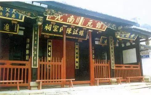 陈岱孙,原名陈总,是我国著名经济学家,教育家.