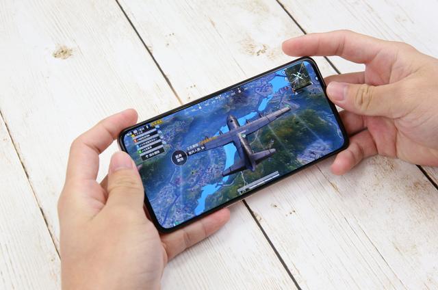 玩吃鸡如何制裁伏地魔用过oppo手机的这个功能简直是开挂