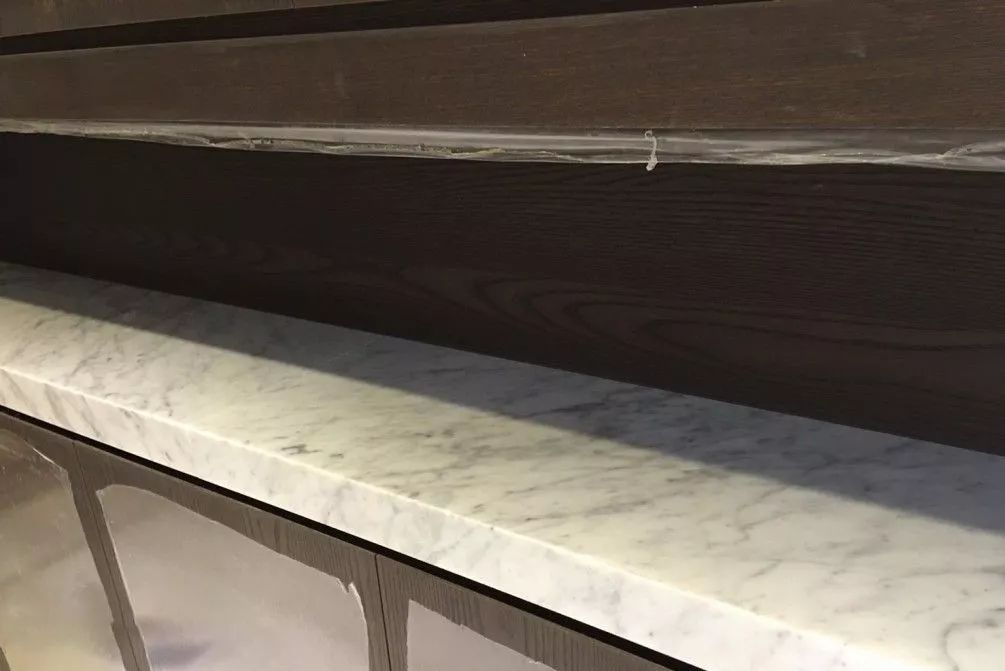 白色大理石做台面也能这么好看朋友来了让你倍有面